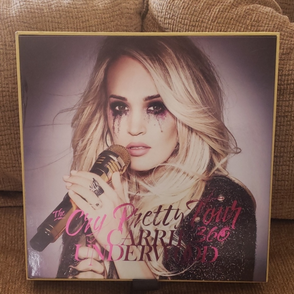 Carrie Underwood ultimate VIP experience box